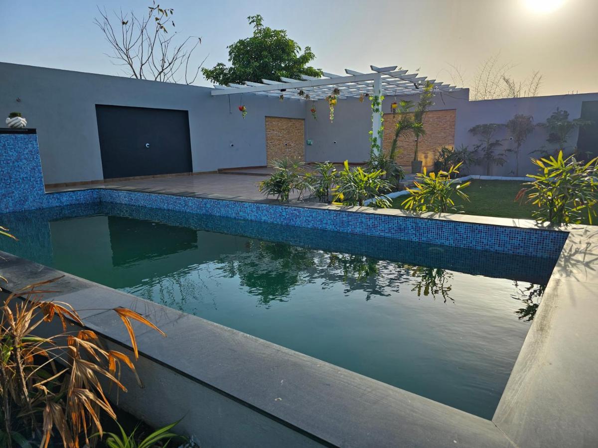 Shree Ambe Farmhouse Βίλα Ujjain Εξωτερικό φωτογραφία