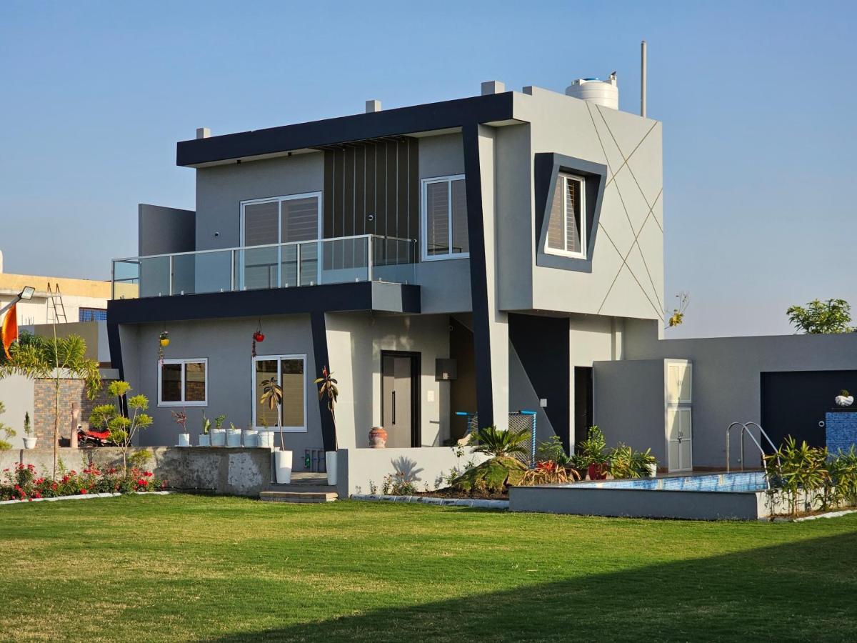 Shree Ambe Farmhouse Βίλα Ujjain Εξωτερικό φωτογραφία